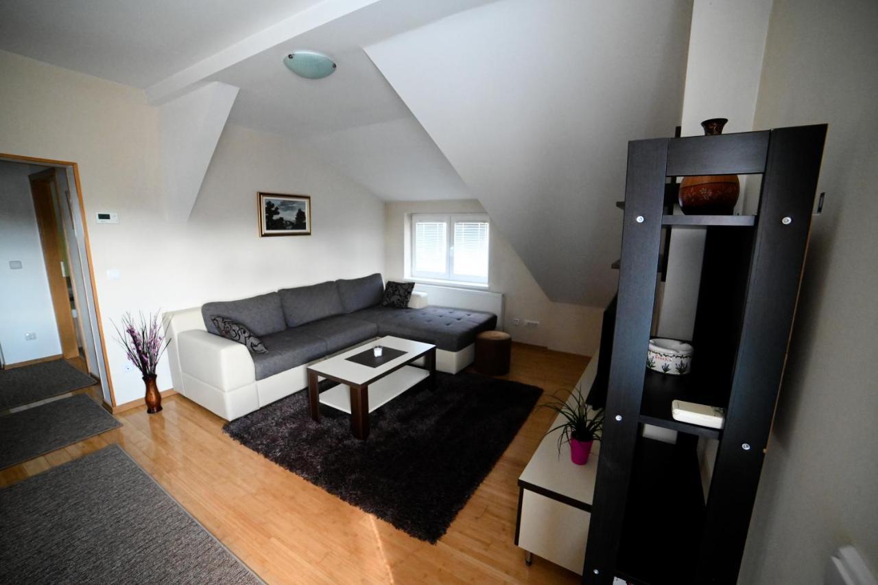 Apartman Ema Velika Gorica Exterior foto